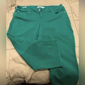 Torrid jegging crop, size 24, color green